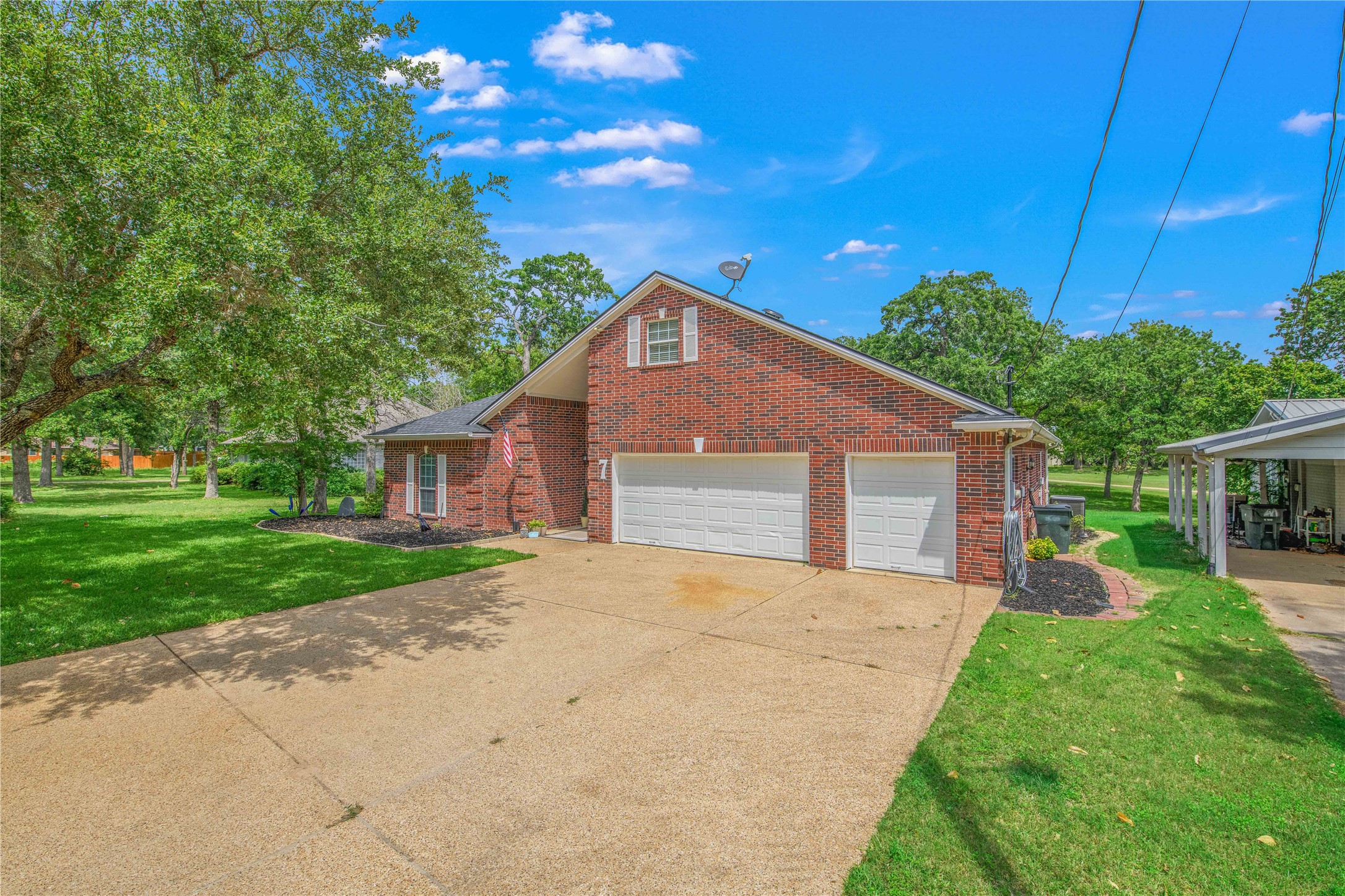 7 Hickory Ridge Lane Normangee, TX 77871 - Photo 5 of 45 a front view of house with yard and green space