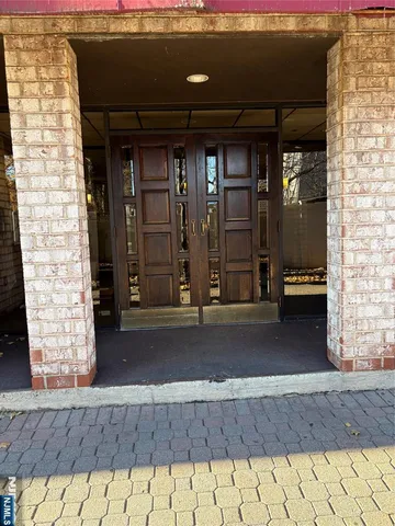 $2,800 | 55 Clinton Place, Unit 203, Hackensack, NJ 07601