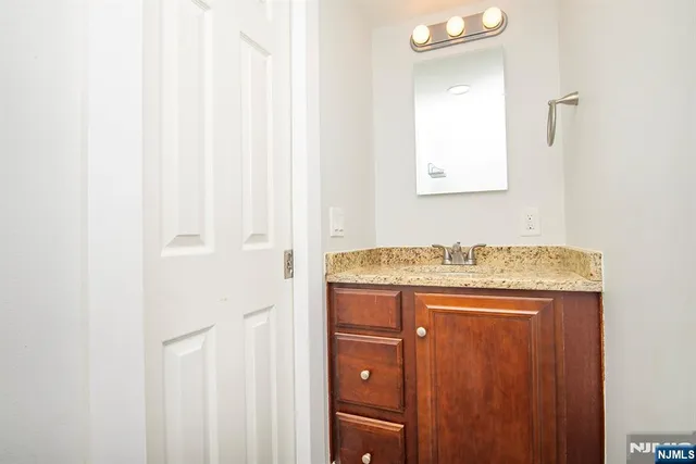 $2,800 | 55 Clinton Place, Unit 203, Hackensack, NJ 07601