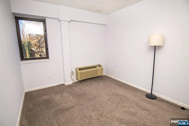 $2,800 | 55 Clinton Place, Unit 203, Hackensack, NJ 07601