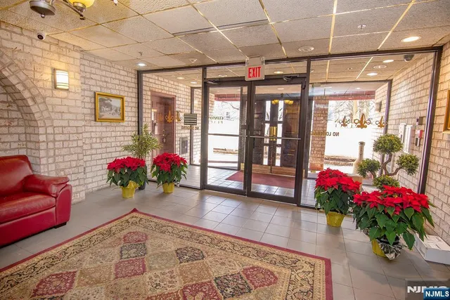 $2,800 | 55 Clinton Place, Unit 203, Hackensack, NJ 07601