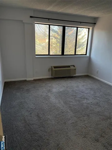 $2,800 | 55 Clinton Place, Unit 203, Hackensack, NJ 07601