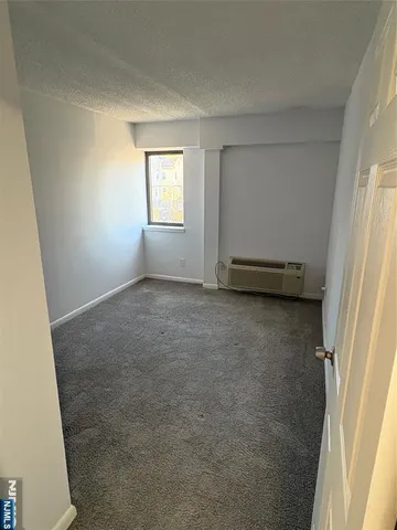 $2,800 | 55 Clinton Place, Unit 203, Hackensack, NJ 07601