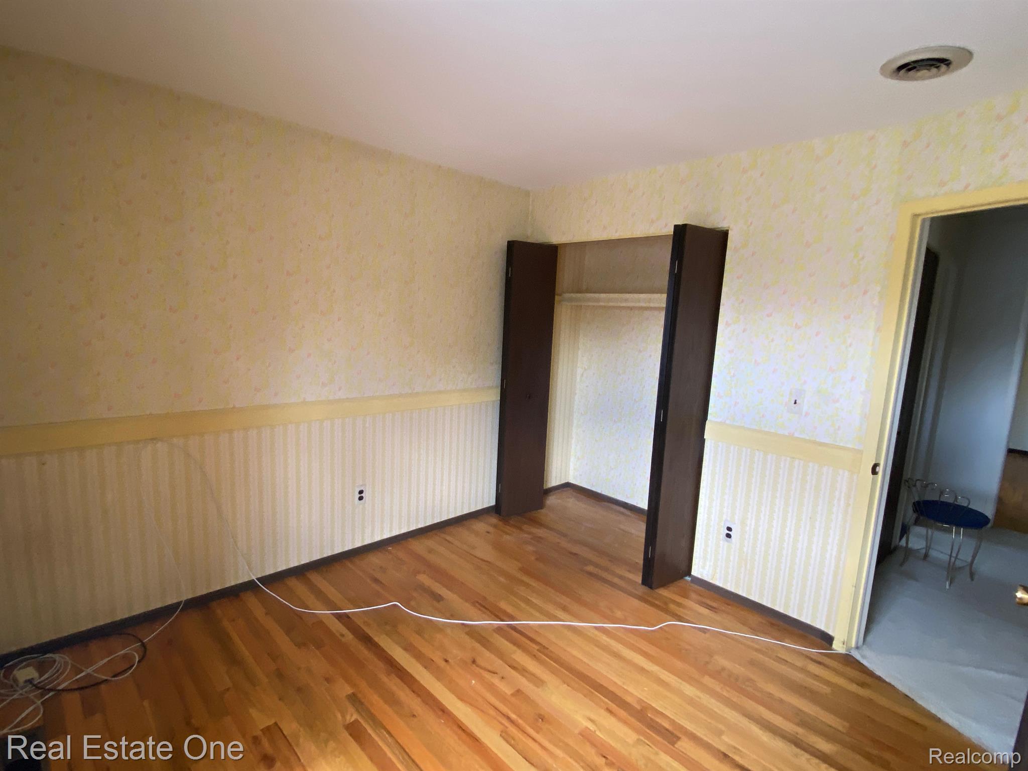 24301 Kings Pointe Novi, MI 48375 - Photo 22 of 31 Gallery Image 22