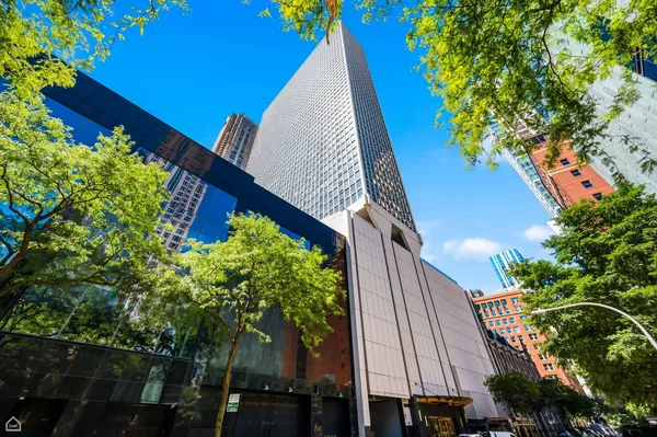 $375,000 | 111 East Chestnut Street, Unit 21F, Chicago, IL 60611