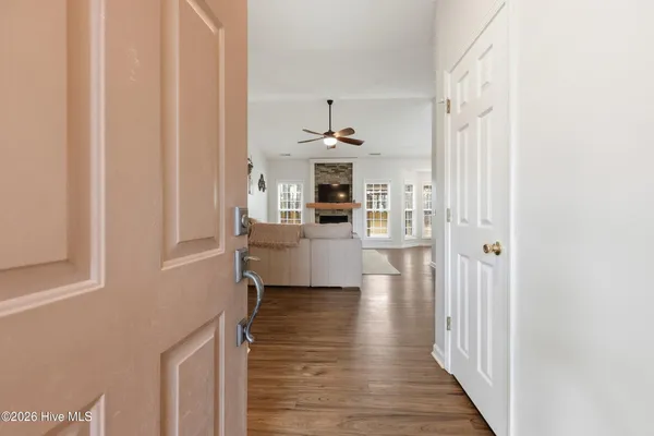 $379,999 | 115 Grosbeak Court, Aberdeen, NC 28315