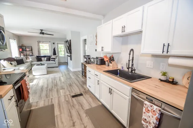 $179,900 | 903 East Pleasant Run Parkway North Drive, Indianapolis, IN 46203