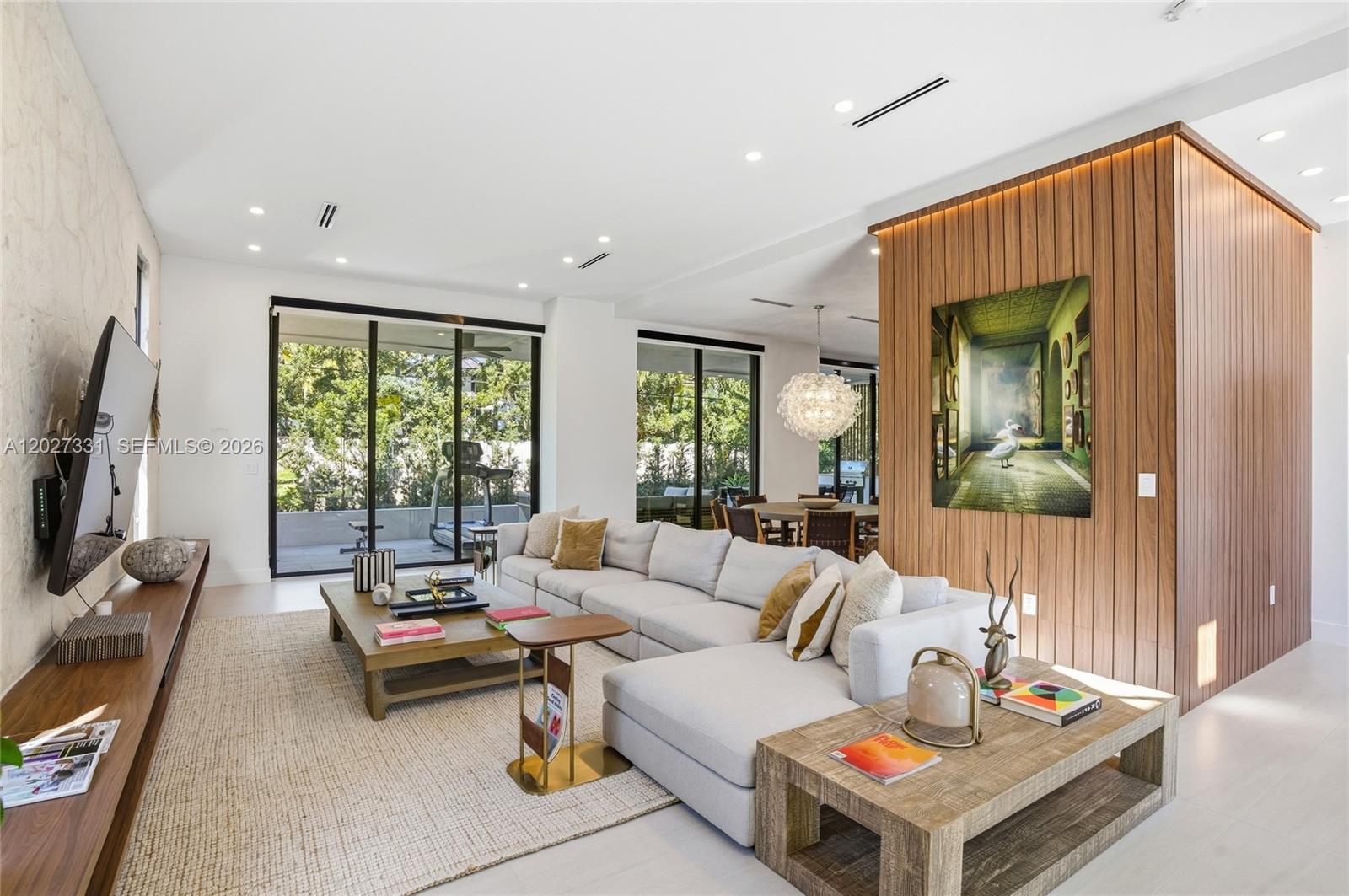 4354 Alton Road Miami Beach, FL 33140 - Photo 11 of 51