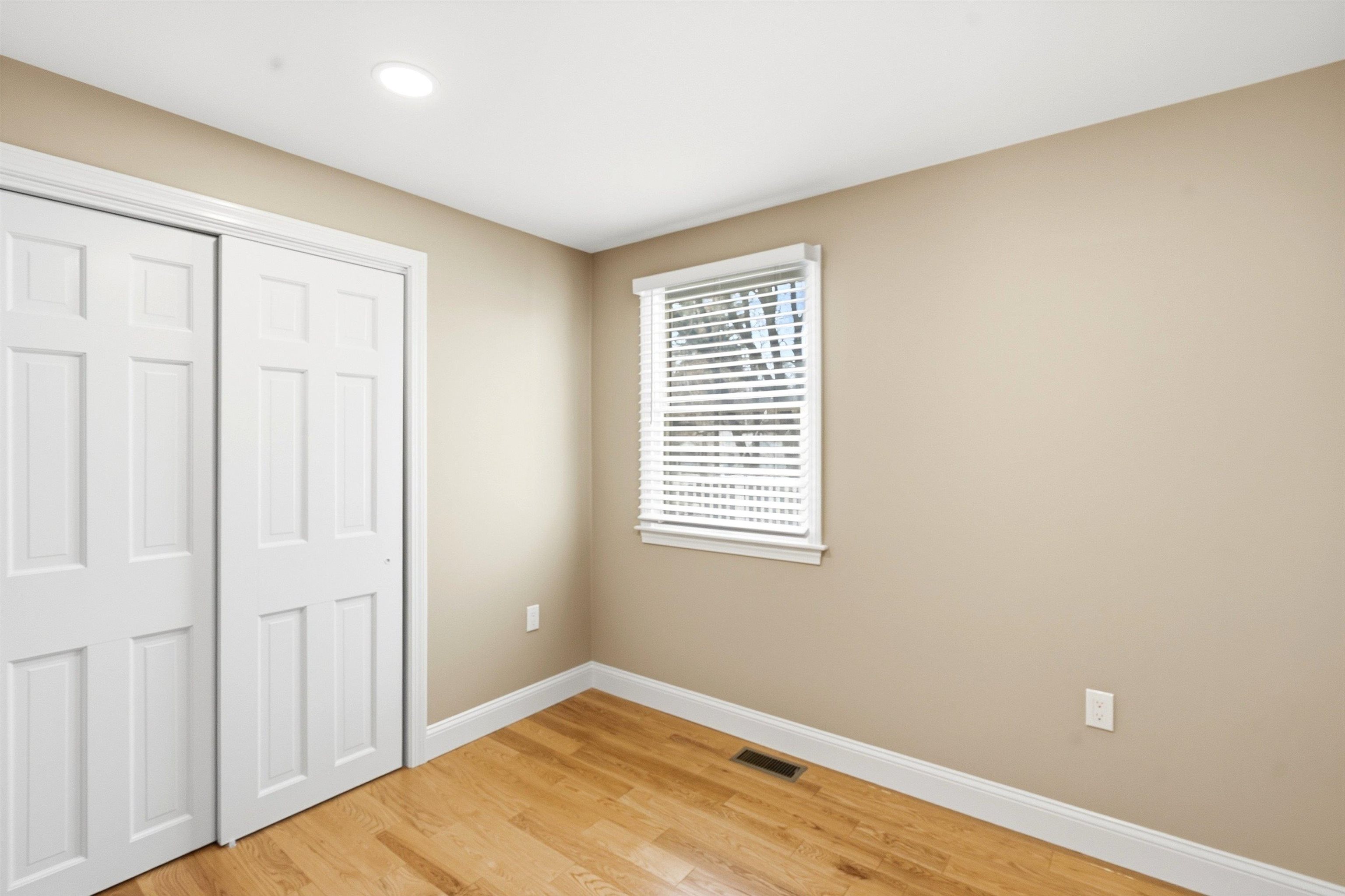 34 Shore Drive Salem, NH 03079 - Photo 22 of 53