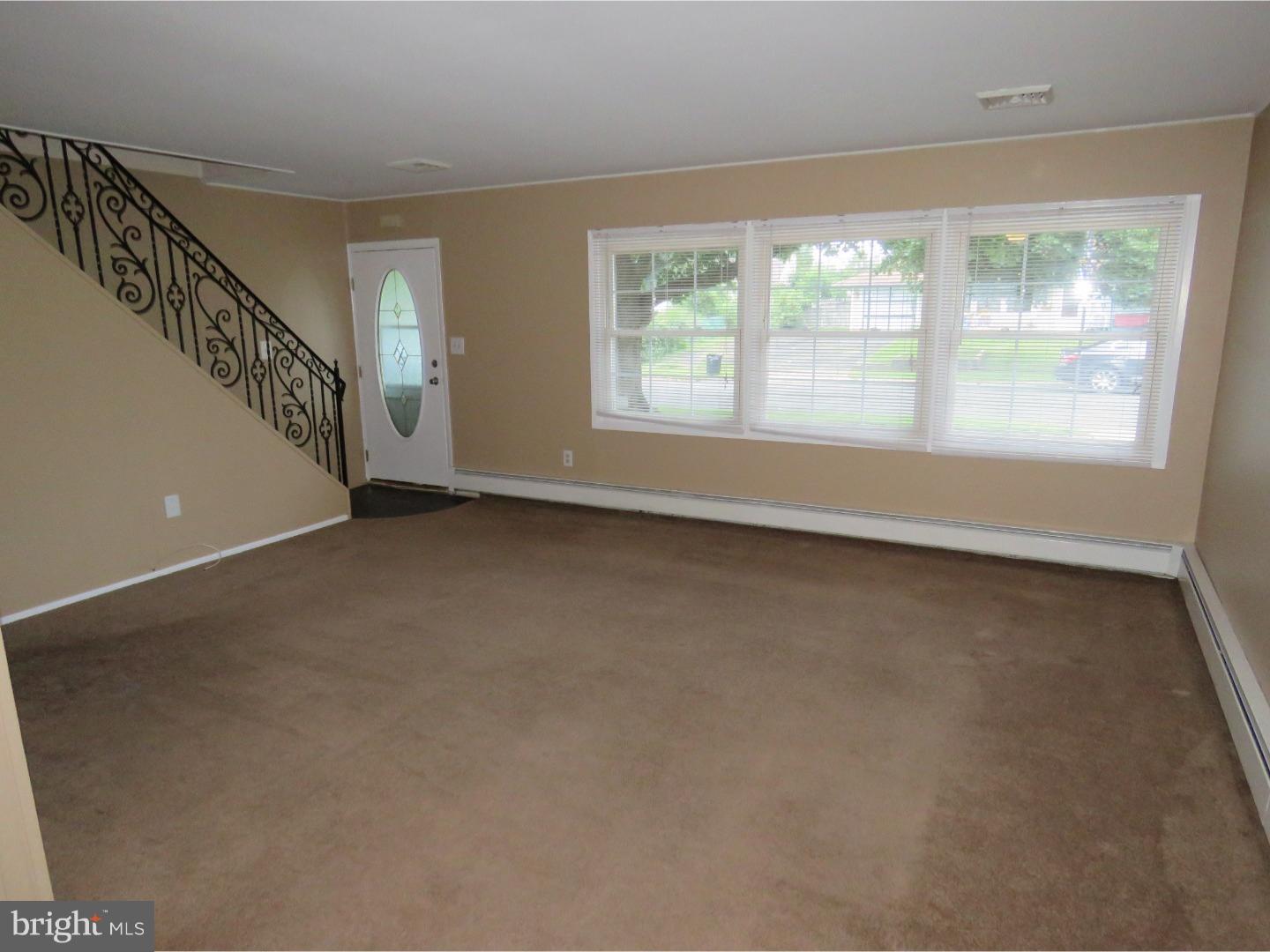 89 Crystal Road Levittown, PA 19057 - Photo 2 of 14 Living Room