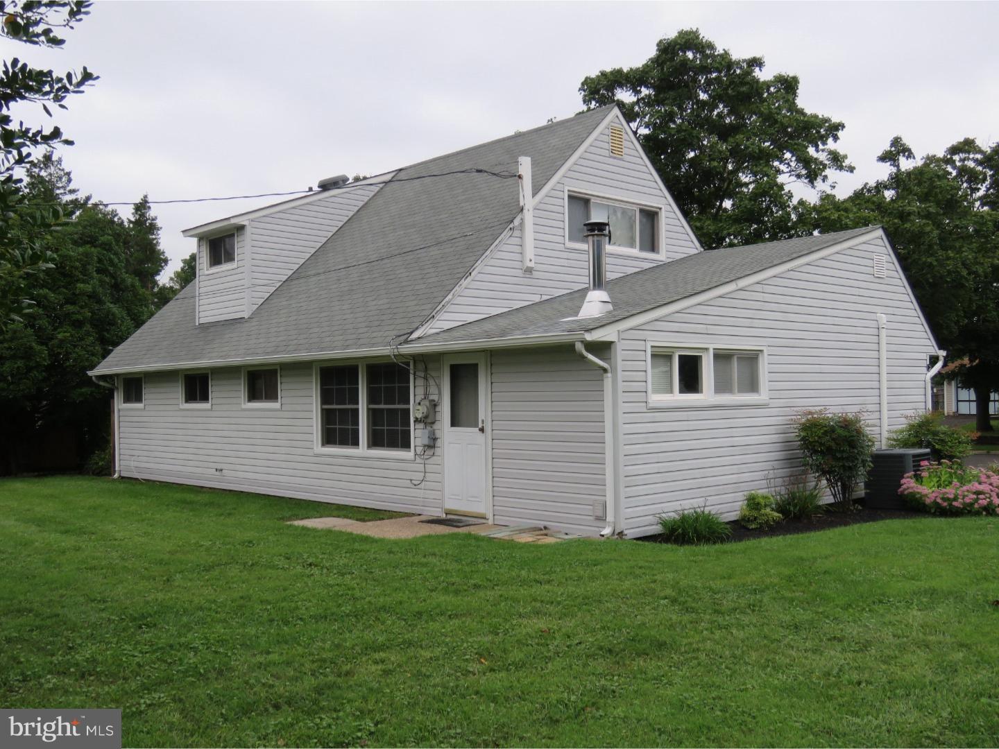 89 Crystal Road Levittown, PA 19057 - Photo 14 of 14 Exterior Back