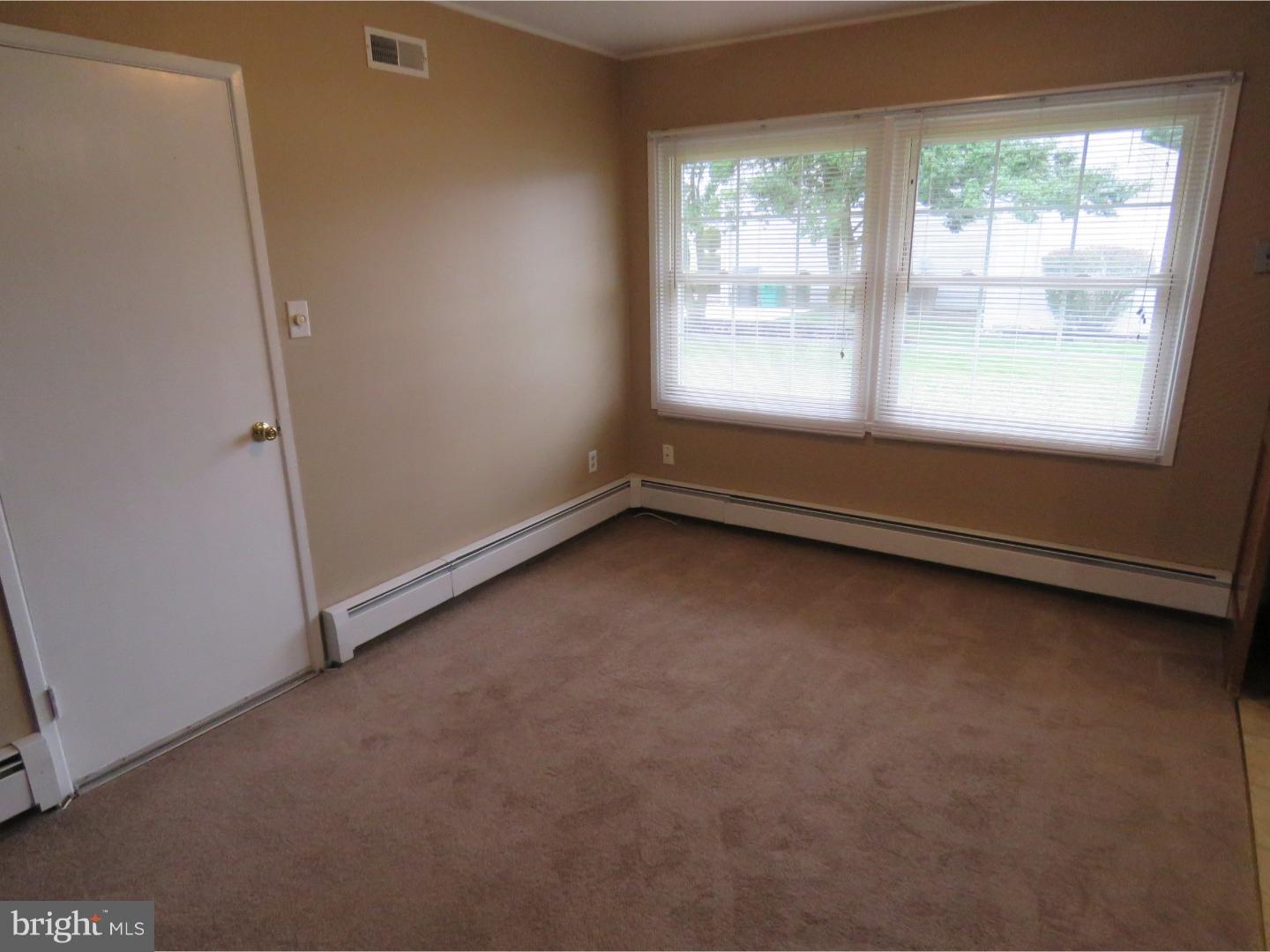 89 Crystal Road Levittown, PA 19057 - Photo 5 of 14 Dining Room