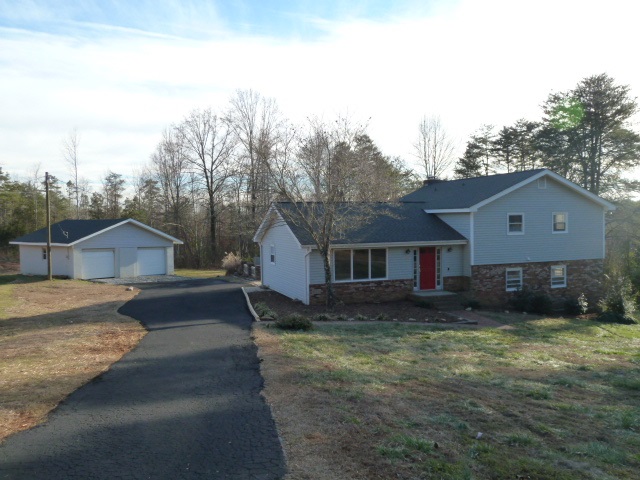 197 Duncan Road Easley, SC 29640 - Photo 2 of 24