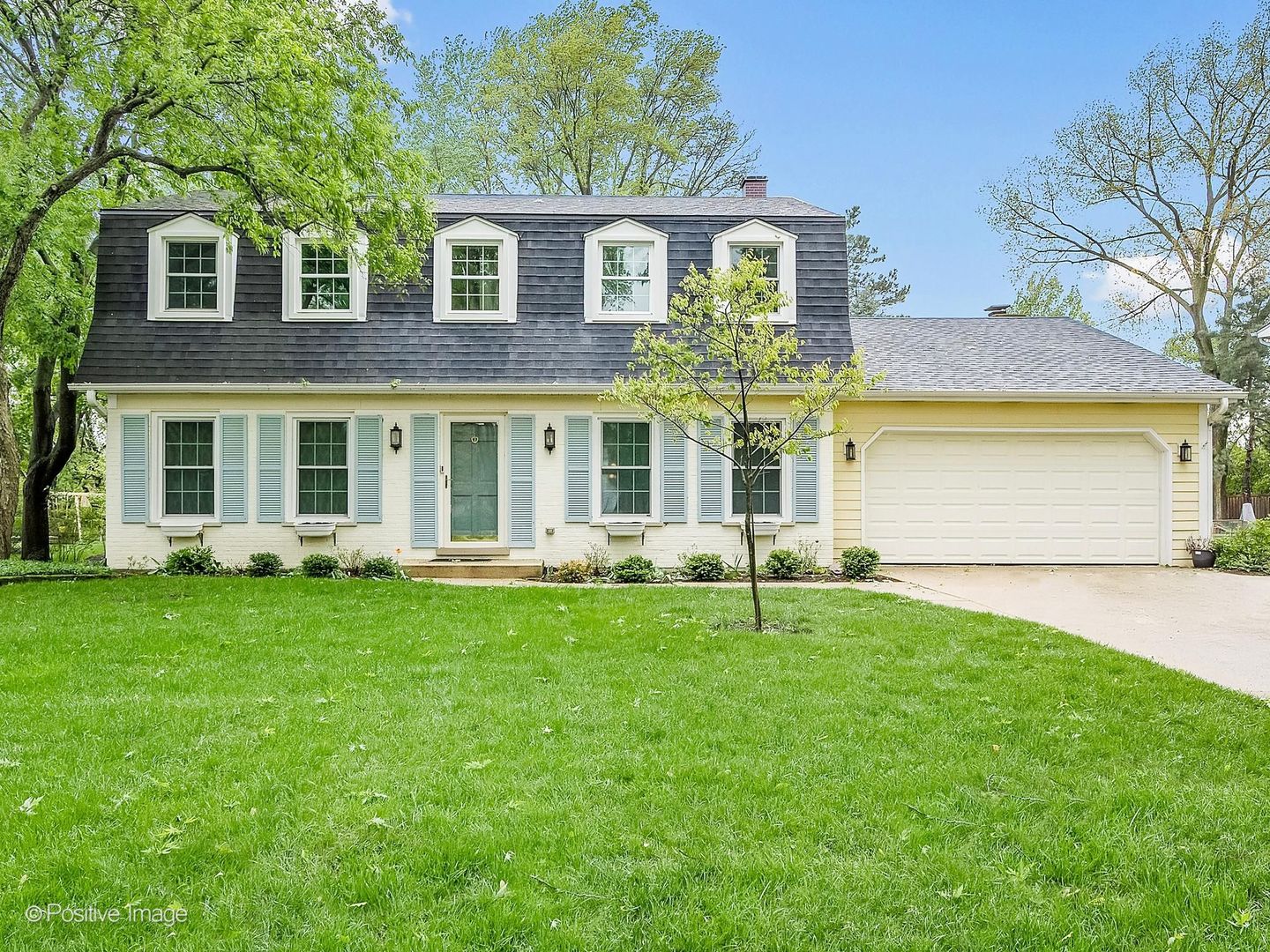 2S560 Seneca Drive Wheaton, IL 60189 - Photo 1 of 39