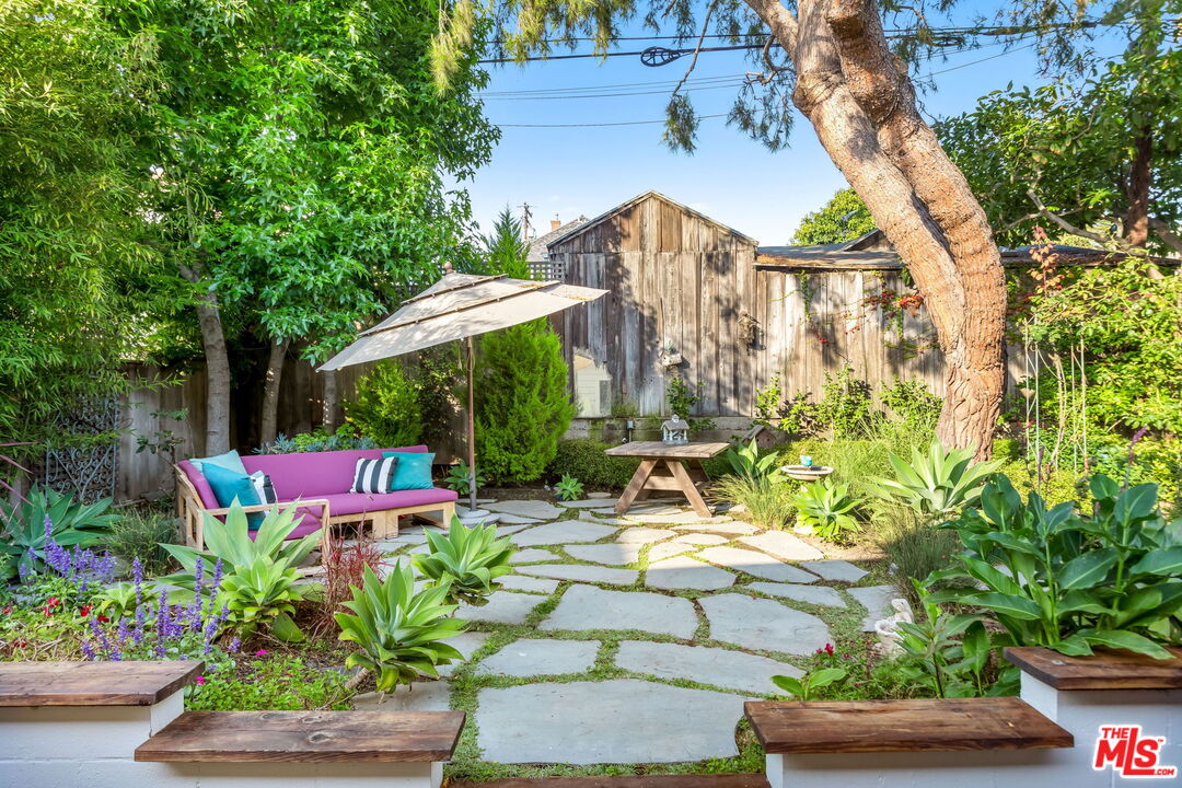 2621 2nd Street Santa Monica, CA 90405 - Photo 28 of 33 an outdoor space with patio
