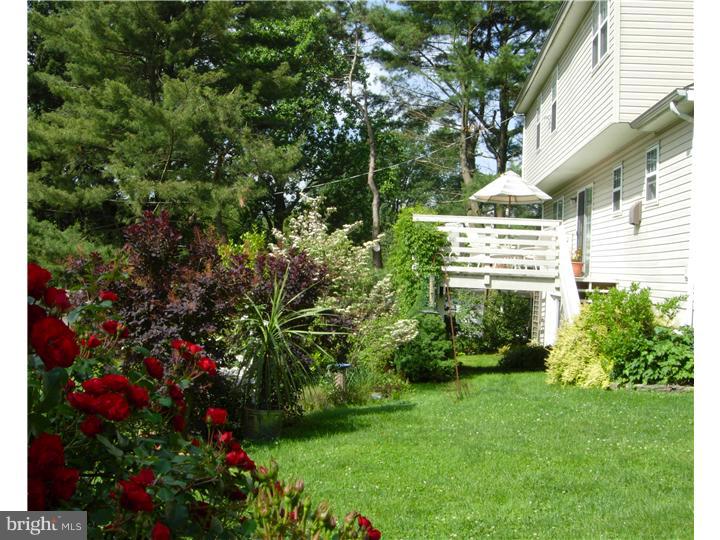 208 Suffolk Road Flourtown, PA 19031 - Photo 21 of 24 Deck