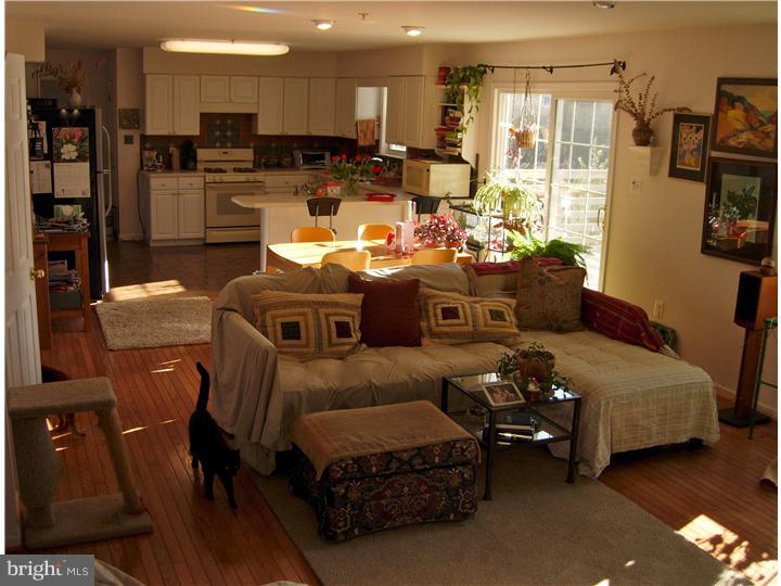 208 Suffolk Road Flourtown, PA 19031 - Photo 6 of 24 Great Room