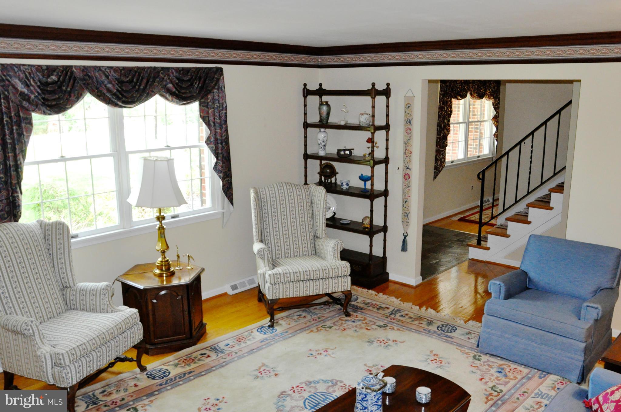 13101 Fork Road Baldwin, MD 21013 - Photo 14 of 30 Living Room