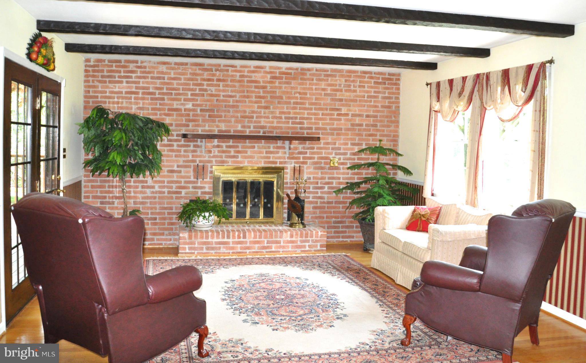 13101 Fork Road Baldwin, MD 21013 - Photo 4 of 30 Family Room