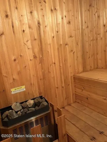 $1,150,000 | 38 Foch Avenue | South Beach