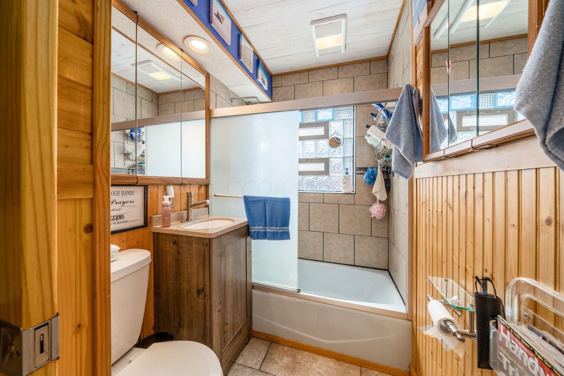 3463 Beulah Road Columbus, OH 43224 - Photo 17 of 49 Entry Level Full Bath