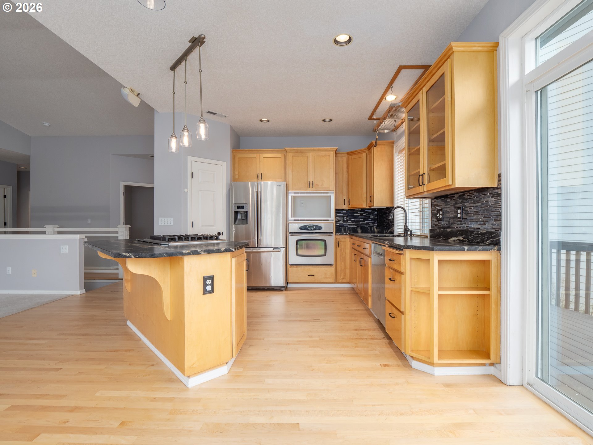 13728 Southwest 130th Place Tigard, OR 97223 - Photo 11 of 48