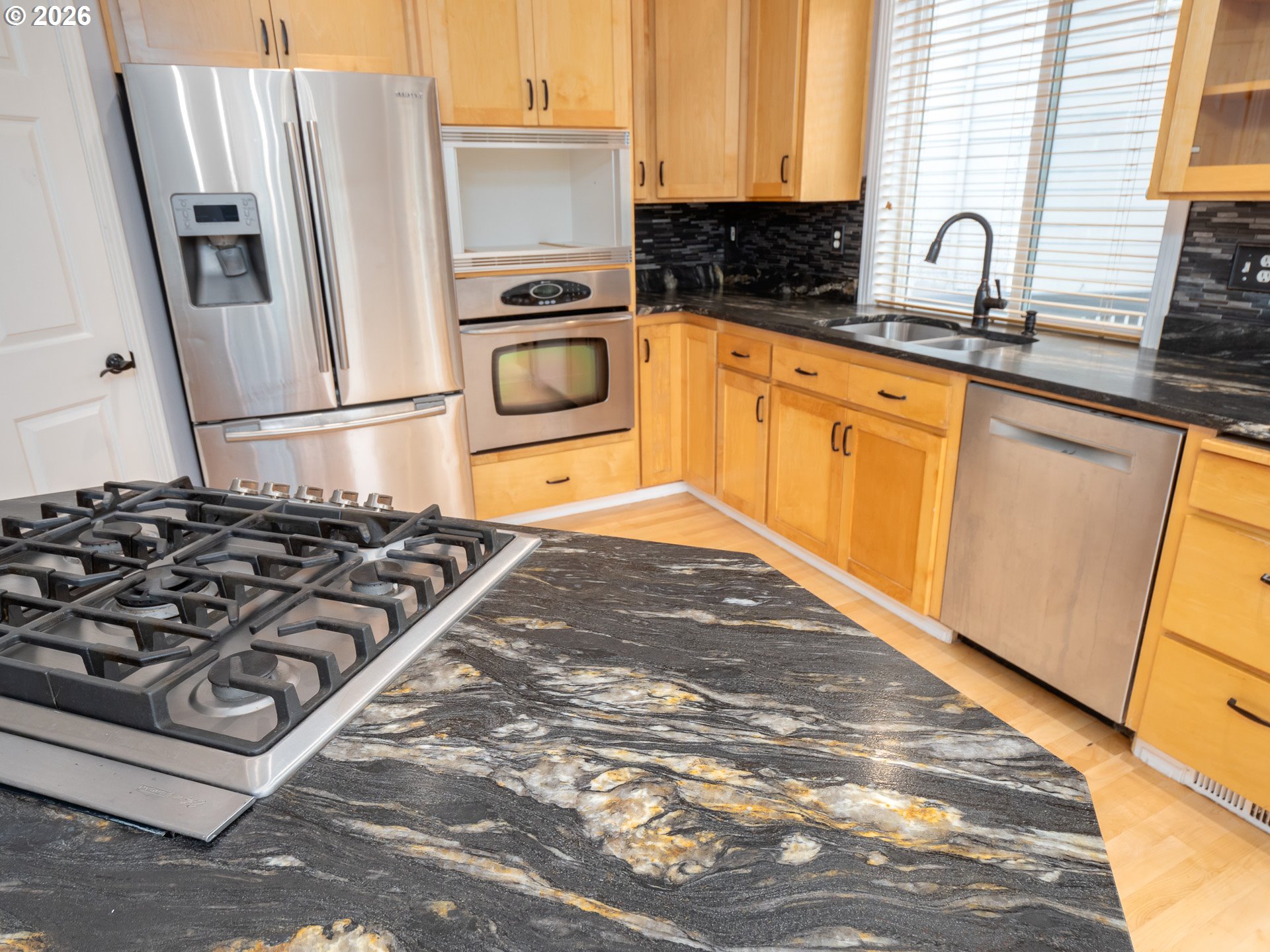 13728 Southwest 130th Place Tigard, OR 97223 - Photo 13 of 48