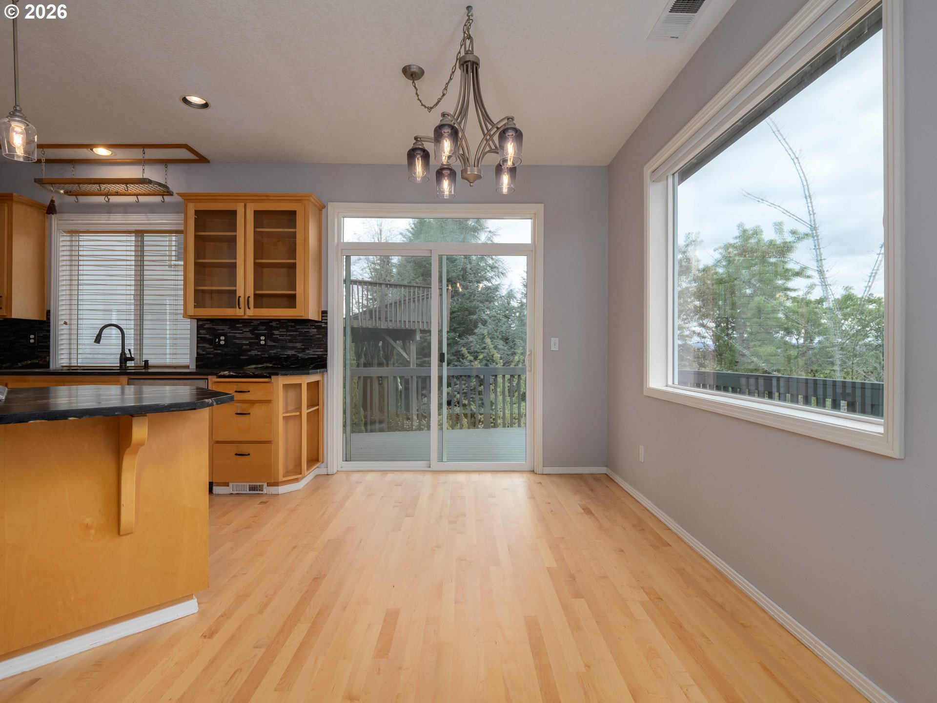 13728 Southwest 130th Place Tigard, OR 97223 - Photo 14 of 48
