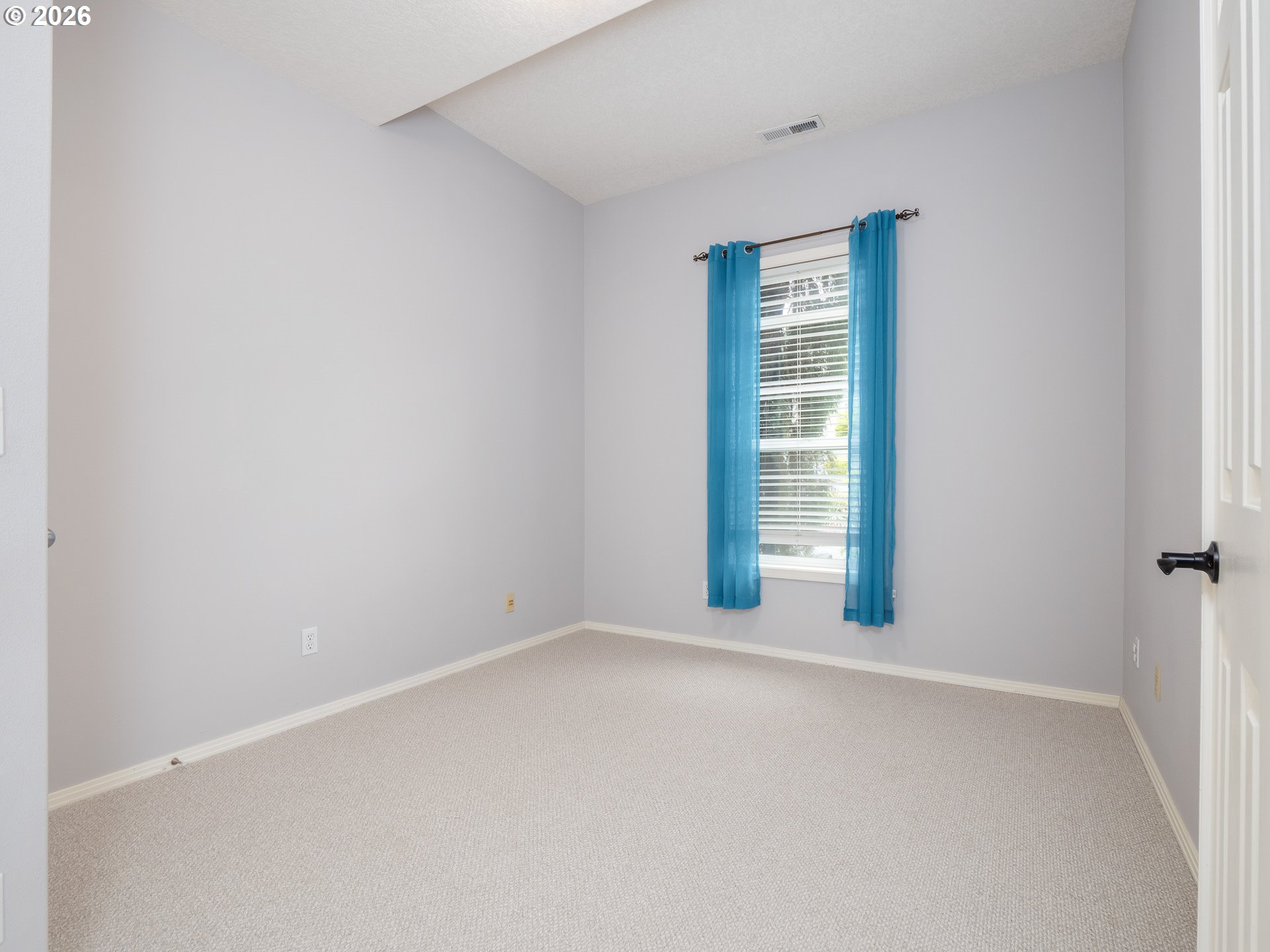 13728 Southwest 130th Place Tigard, OR 97223 - Photo 23 of 48