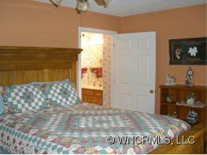 82 Barrett Road Balsam, NC 28707 - Photo 8 of 21 Gallery Image 8
