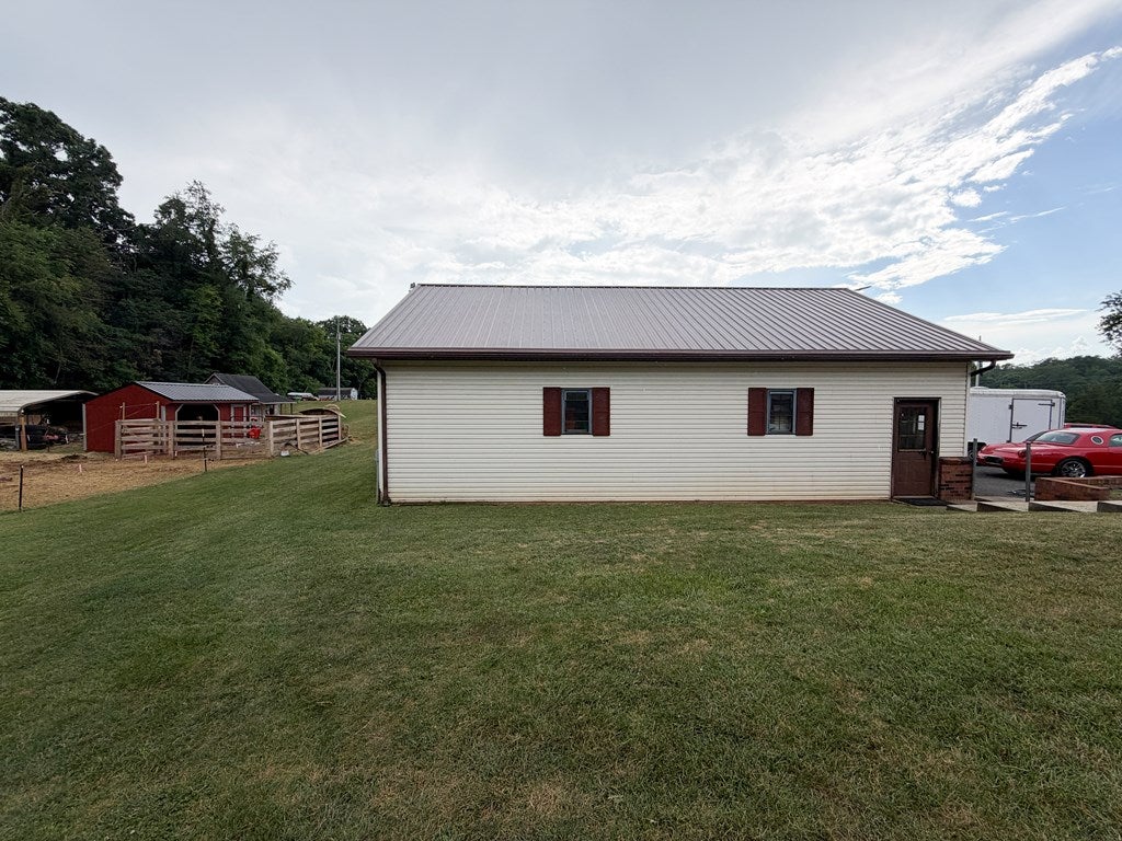 261 Sanders Mines Road Max Meadows, VA 24360 - Photo 15 of 25 Gallery Image 15