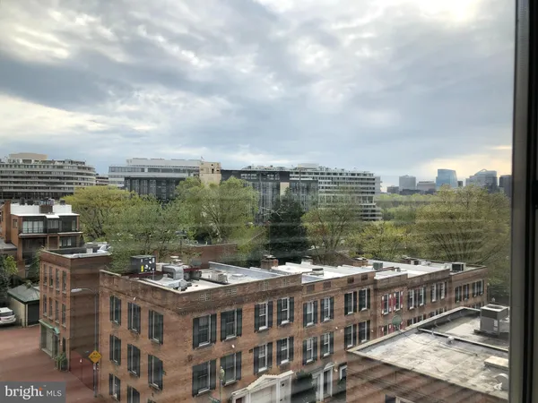 $2,100 | 940 25th Street Northwest, Unit 510S, Washington, DC 20037