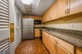 $2,100 | 940 25th Street Northwest, Unit 510S, Washington, DC 20037