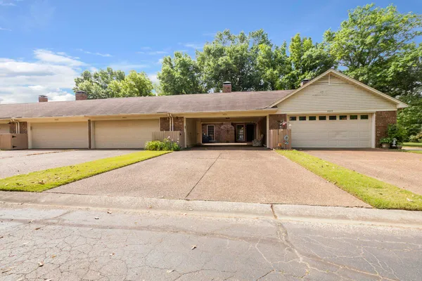 $219,500 | 5951 Blakeview Place, Bartlett, TN 38134