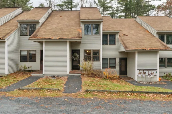 $250,000 | 86 Woodhaven Drive, Hartford, VT 05001