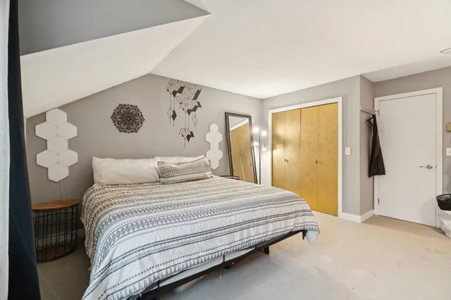 $249,000 | 86 Woodhaven Drive, Hartford, VT 05001