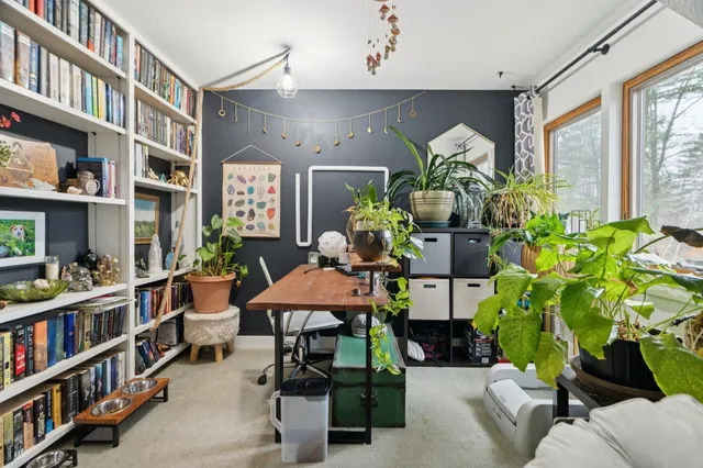 $249,000 | 86 Woodhaven Drive, Hartford, VT 05001