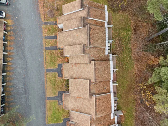 $249,000 | 86 Woodhaven Drive, Hartford, VT 05001