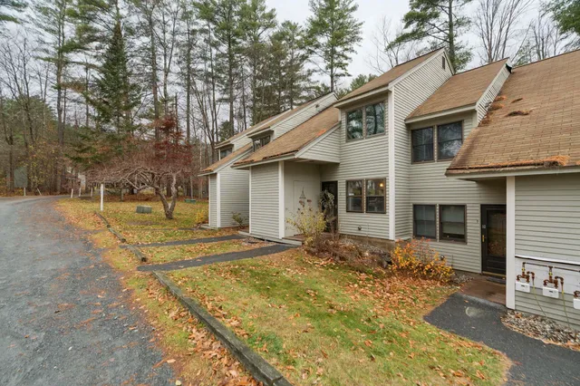 $249,000 | 86 Woodhaven Drive, Hartford, VT 05001