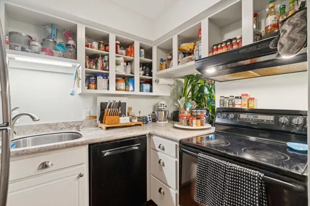 $249,000 | 86 Woodhaven Drive, Hartford, VT 05001