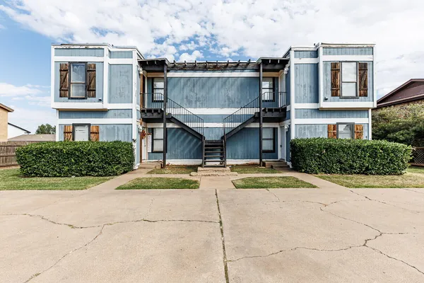 $825 | 7405 Avenue X, Unit 104, Lubbock, TX 79423