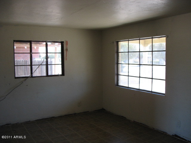 2142 West Osborn Road Phoenix, AZ 85015 - Photo 3 of 11 AEF-7 049