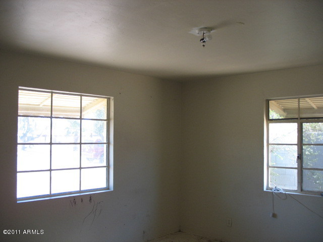 2142 West Osborn Road Phoenix, AZ 85015 - Photo 5 of 11 AEF-7 047