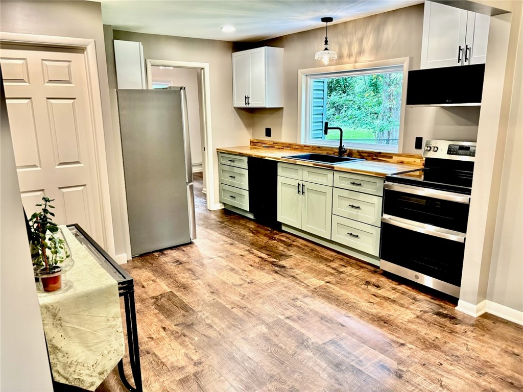 129 Bastian Road Rochester, NY 14623 - Photo 12 of 37 Gallery Image 12