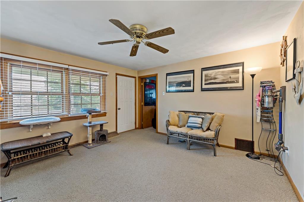 987 McCoy Road McKees Rocks, PA 15136 - Photo 11 of 31