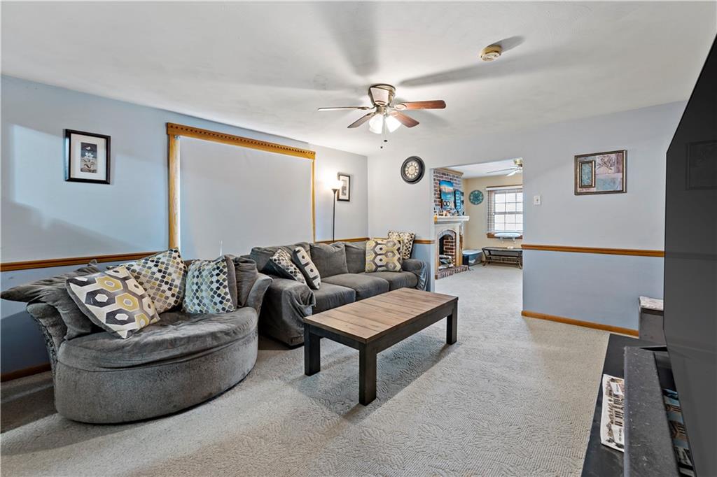 987 McCoy Road McKees Rocks, PA 15136 - Photo 4 of 31
