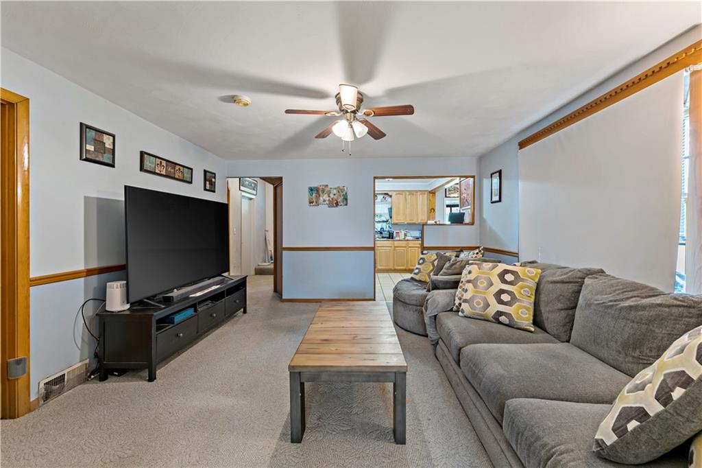 987 McCoy Road McKees Rocks, PA 15136 - Photo 5 of 31