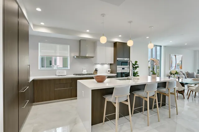 $25,000 | 485 East Royal Palm Road, Unit 403, Boca Raton, FL 33432