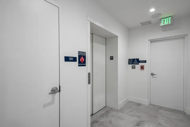 $25,000 | 485 East Royal Palm Road, Unit 403, Boca Raton, FL 33432