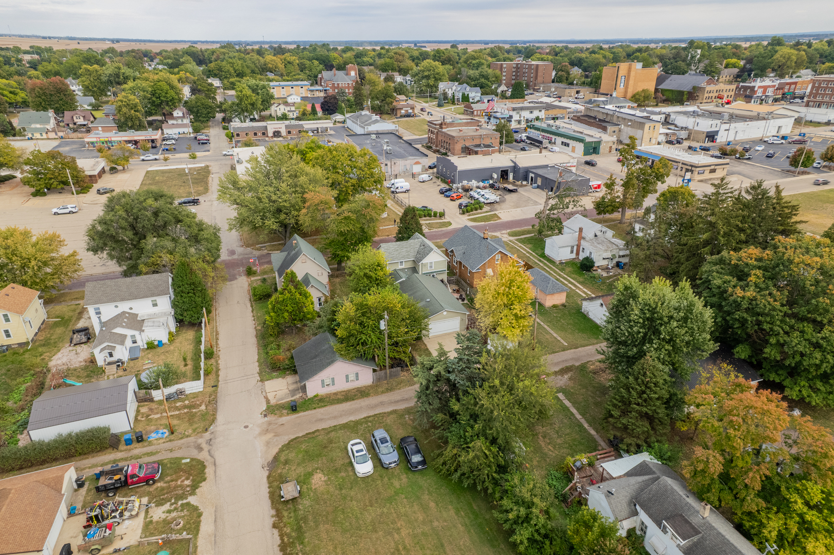 310 South Pleasant Street Princeton, IL 61356 - Photo 32 of 36 an aerial view of multiple house